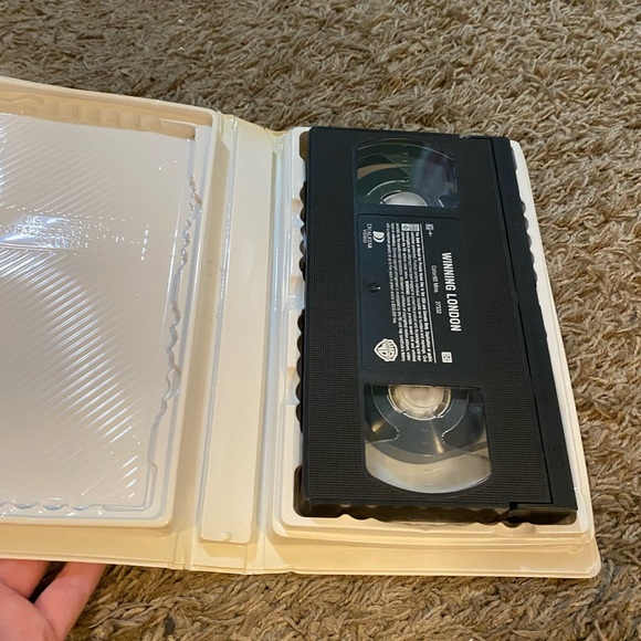 MARY KATE & ASHLEY WINNING LONDON VHS - Picture 3 of 3